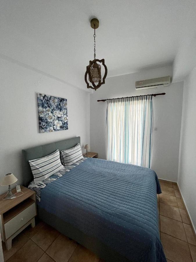 Notos Sea Front Apartment 글로사 외부 사진